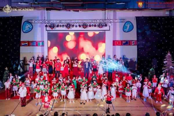 ĐÊM NHẠC “MAGIC OF LOVE” – GIÁNG SINH NGẬP TRÀN TÌNH YÊU THƯƠNG 